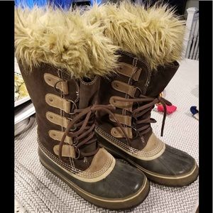 Sorel Joan of Arctic boots, size 9